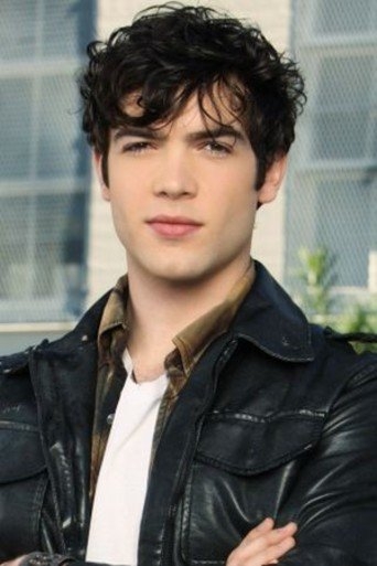 Image of Ethan Peck