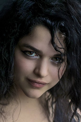 Image of Eve Harlow