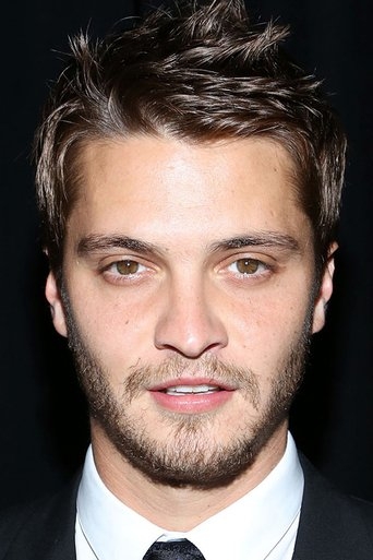 Image of Luke Grimes