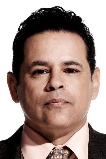 Image of Raymond Cruz