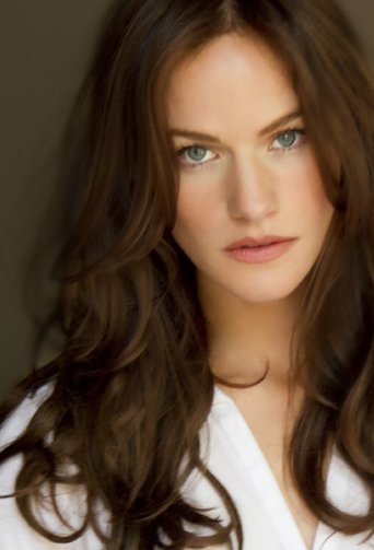 Image of Kelly Overton