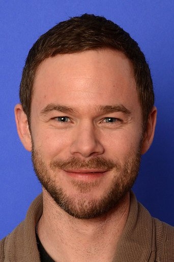 Image of Aaron Ashmore